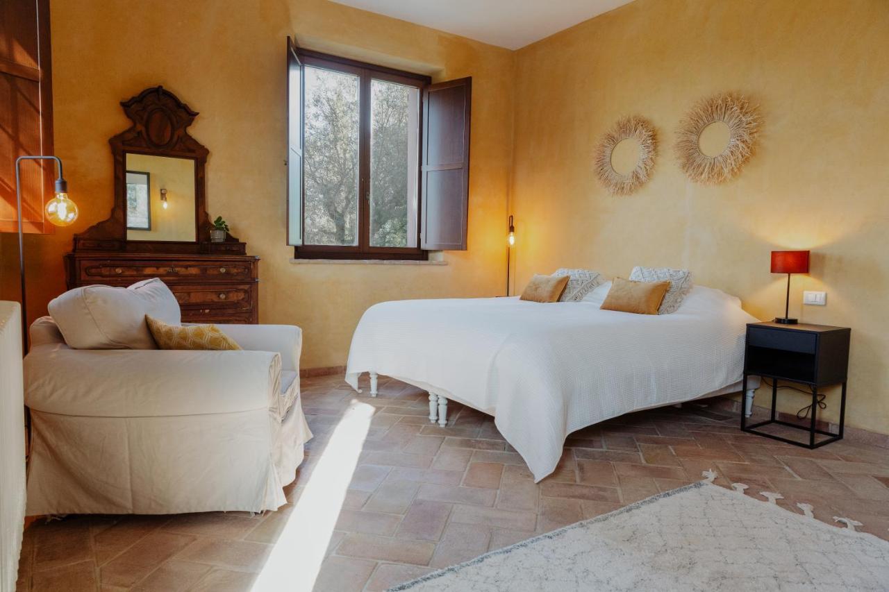 Agriturismo Qui Voglio Monte Roberto Exterior photo