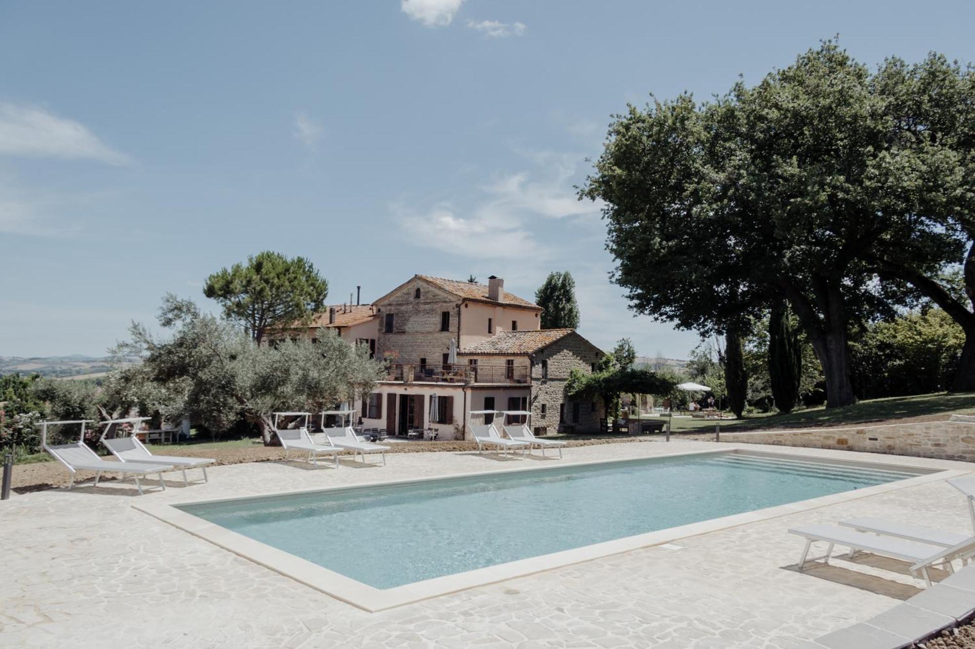 Agriturismo Qui Voglio Monte Roberto Exterior photo